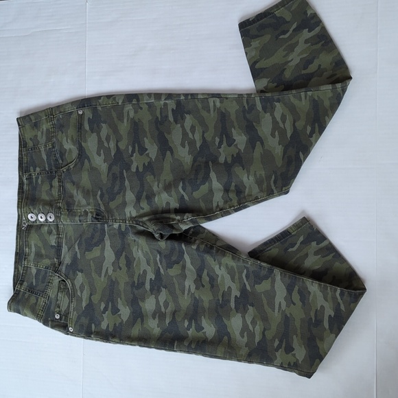 Nobo High Rise Sculpting Skinny Camo Jeans 19 Green Pockets - Picture 1 of 13